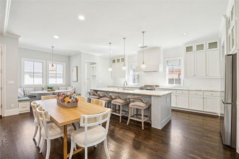 Tiny photo for 6435 Glenrose Court, Dallas, TX 75214 (MLS # 21087512)