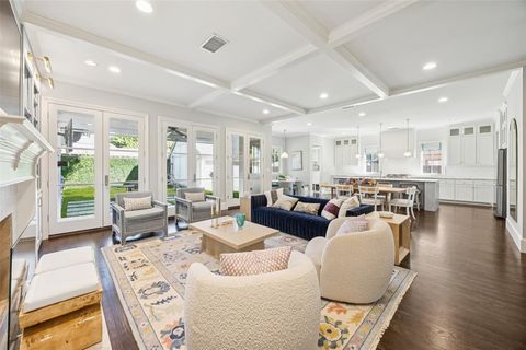 Tiny photo for 6435 Glenrose Court, Dallas, TX 75214 (MLS # 21087512)