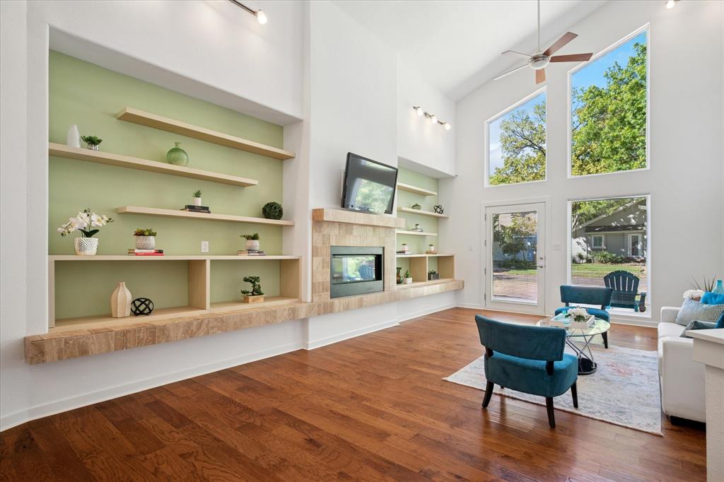 8702 San Fernando Way