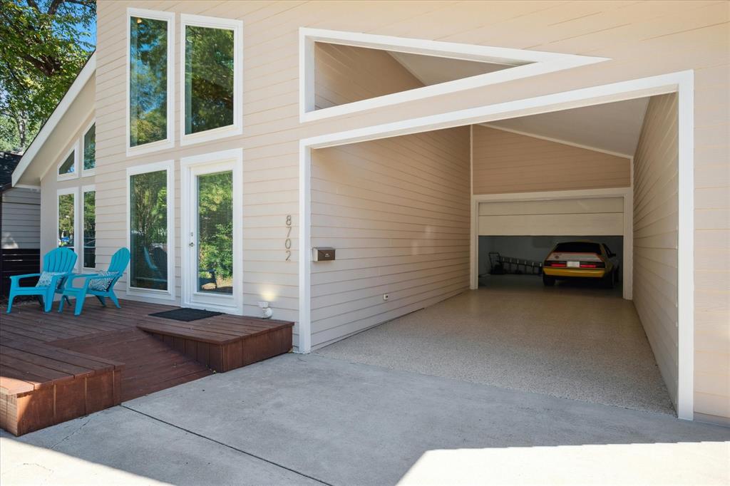 8702 San Fernando Way