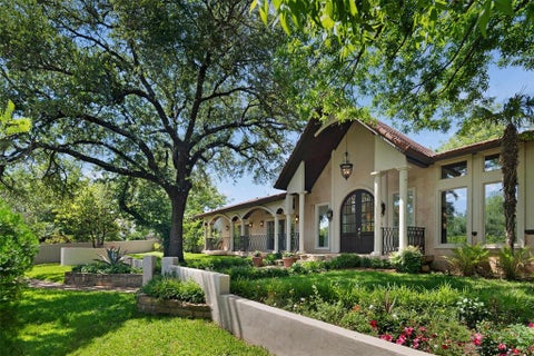 Photo of 6181 Preston Creek Court, Dallas, TX 75240 (MLS # 21389096)