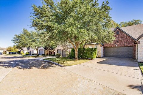 719 N Avalon Court Granbury TX 76048