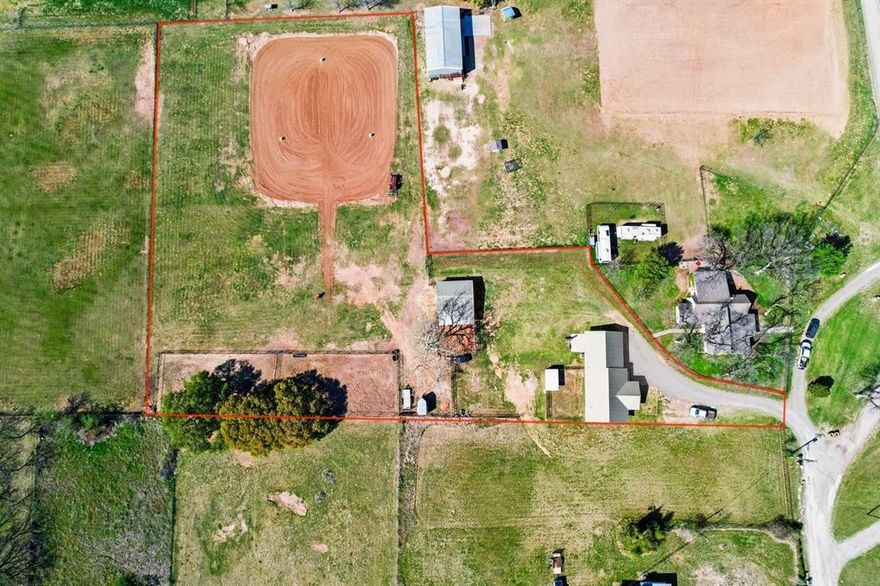 Discover the ideal blend of country living and convenience in Comanche (a mere 25 minutes from the Cowboy Capital of the World) with this 3-bedroom, 2-bath home on 2.58 acres. Offering 2,465 sq ft (per owner), this property is perfectly suited for horse enthusiasts or anyone seeking space and flexibility.
The home features a spacious open-concept living, dining, and kitchen area—ideal for entertaining or everyday comfort. The oversized primary suite, recently added, provides a private retreat with generous space. Past the primary suite, you will find a large laundry area with an added fourth bedroom-flex space-office, all of which are also newly-remodeled. A new metal roof adds durability and long-term value.
Designed with equestrian use in mind, the property includes a barn with two stalls, an  arena, and two 100x50 turnout pens—ready for riding, training, or boarding. Plenty of open space allows for additional improvements or expansion to fit your needs. To make the property even more versatile, there is a full 50 amp hookup for your RV or horse trailer! 
Enjoy the peace of rural living while being just minutes from town amenities, making this property a rare combination of convenience and country lifestyle.

Schedule your showing today!