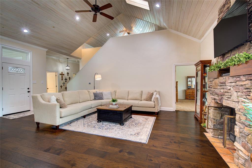 1072 Country Club Road