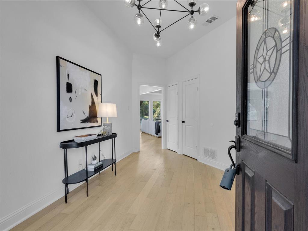 2508 Inverness Lane
