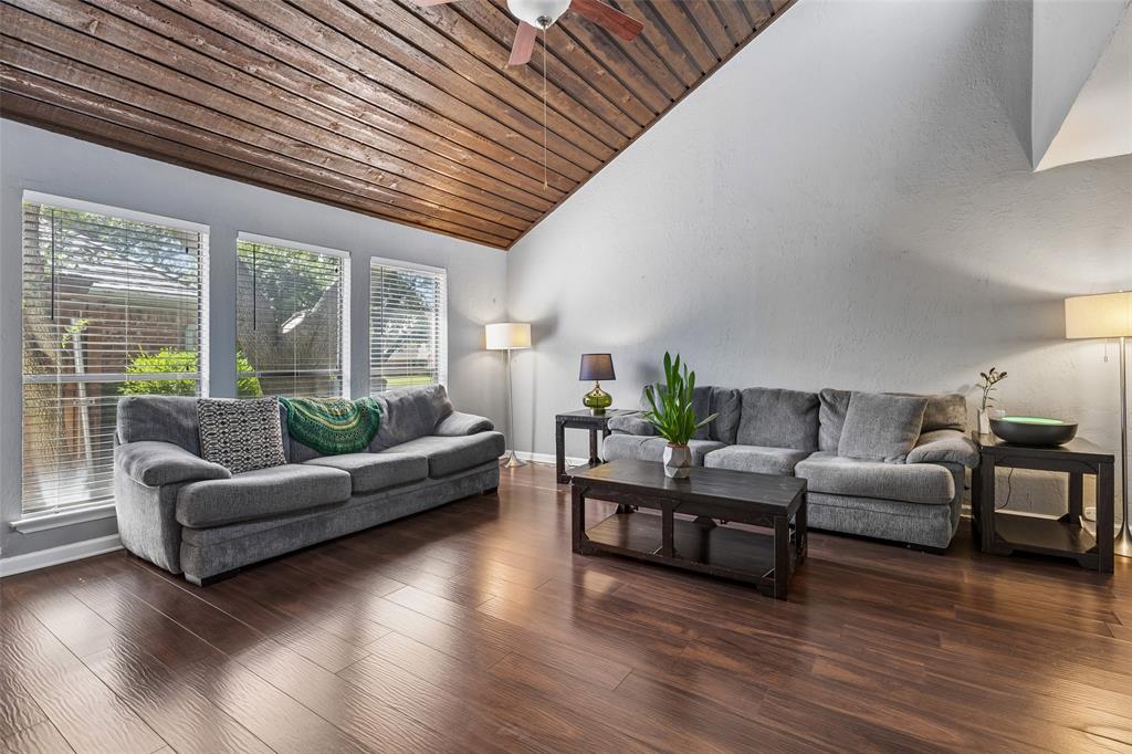 2312 La Vida Place