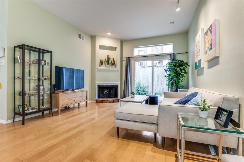 Timberline Condominium Ph II - Residential Lease