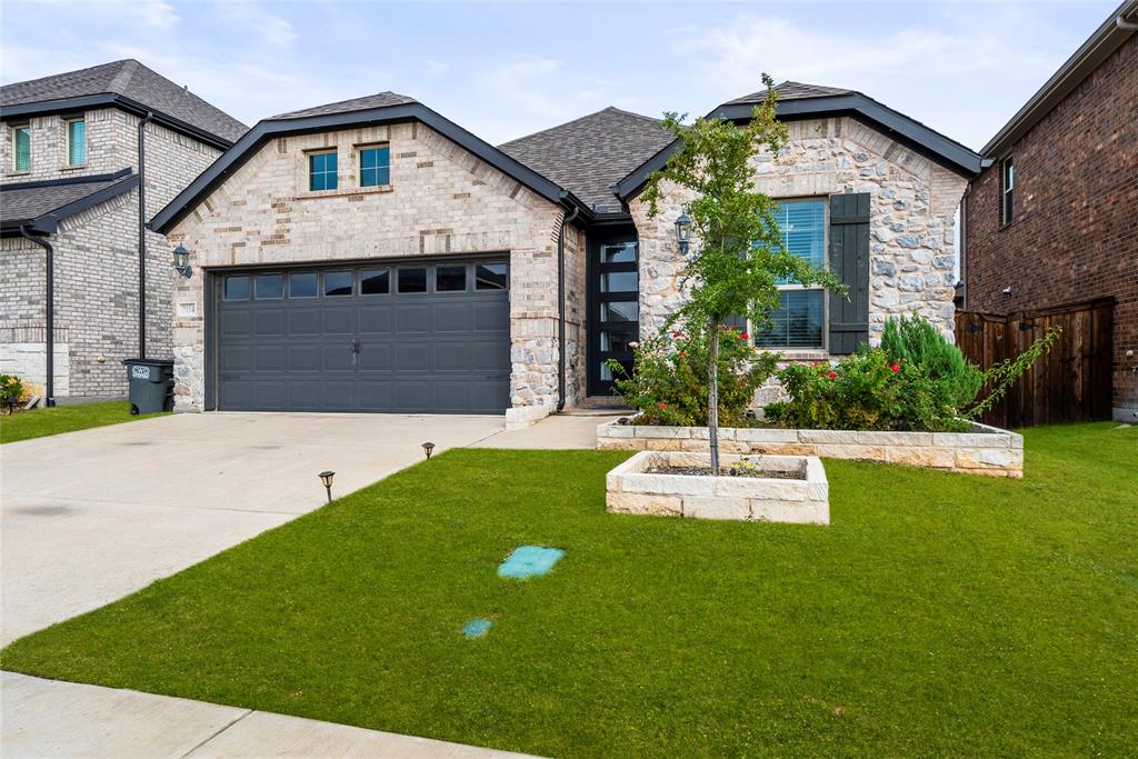 7114 Running Iron Trail