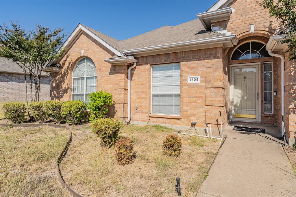 Briarwood 01 - Residential