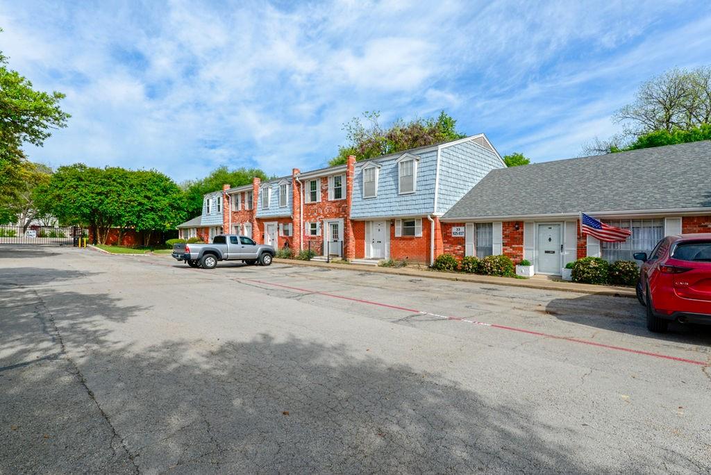Indian Crk #2 Condo - Residential