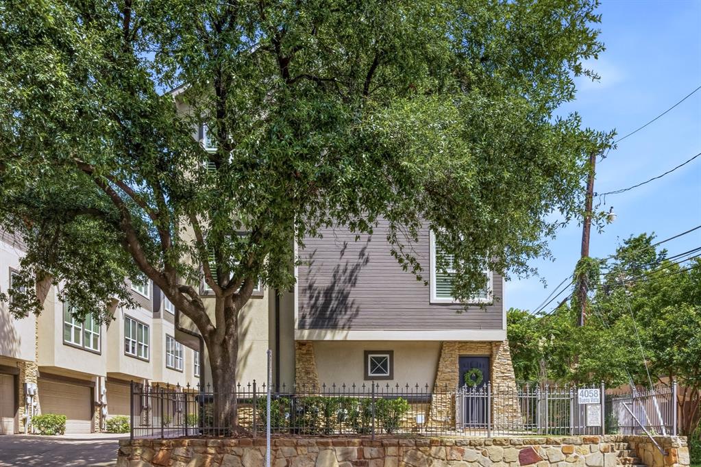 Buena Vista Condos 4058-60 - Residential