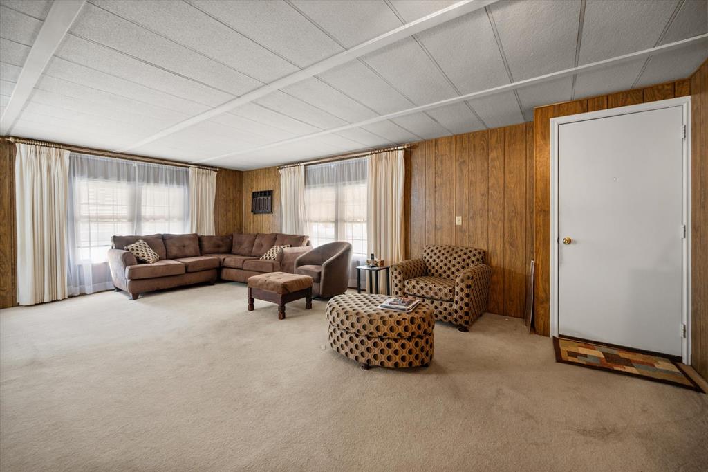 4123 Seminole Trail