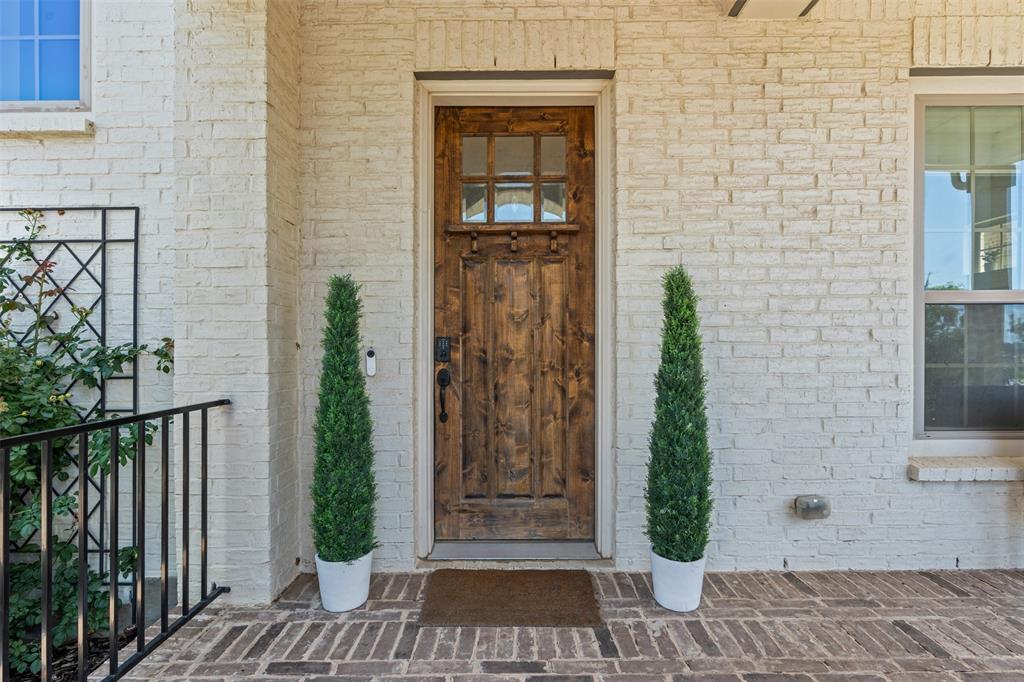 325 Indian Hills Avenue