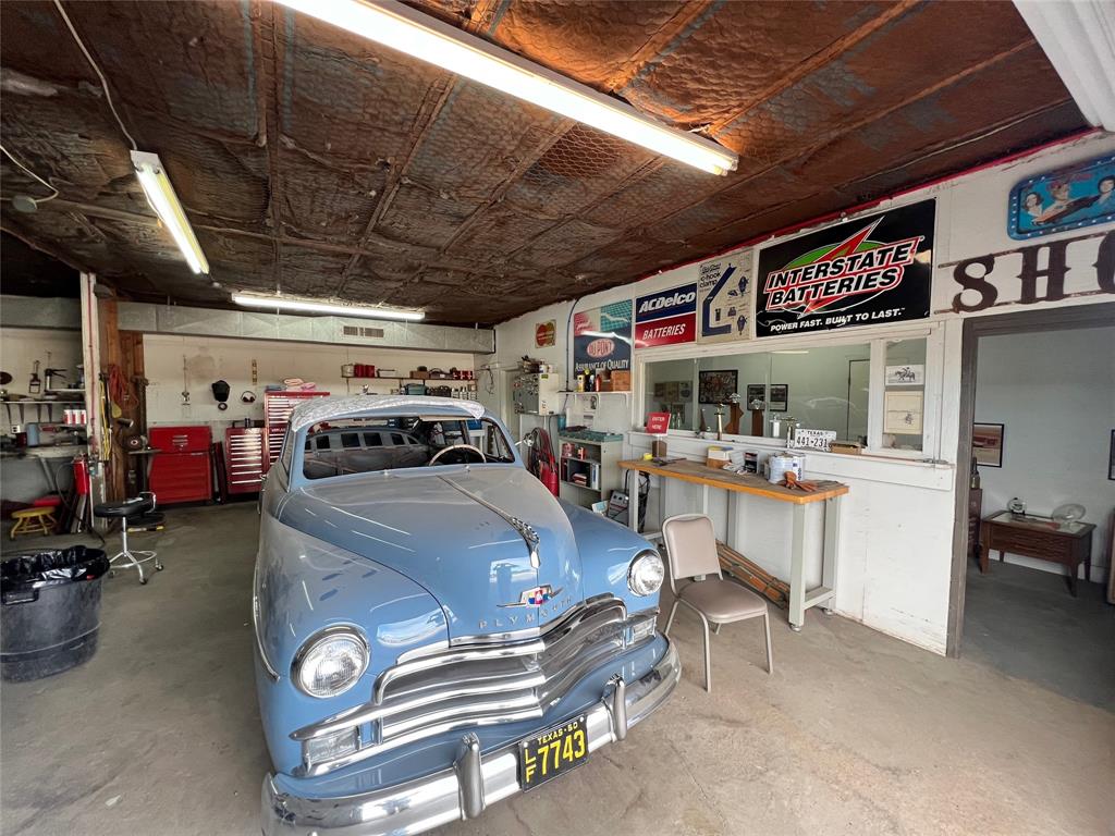 College Of Merkel - Commercial Sale