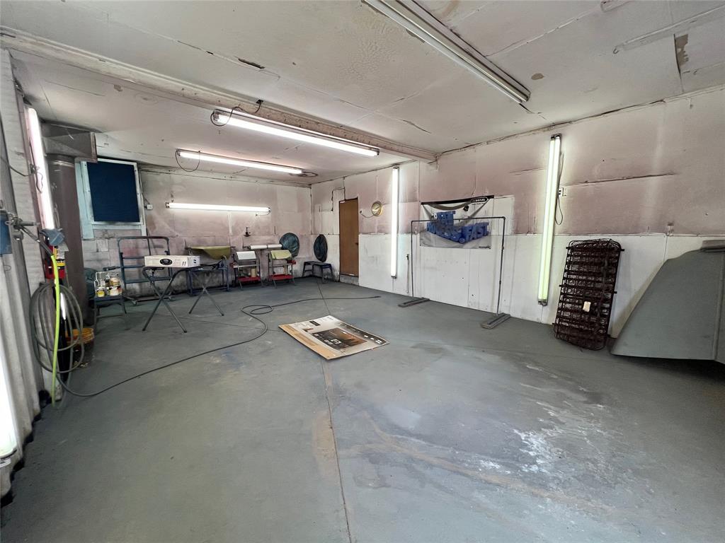 College Of Merkel - Commercial Sale