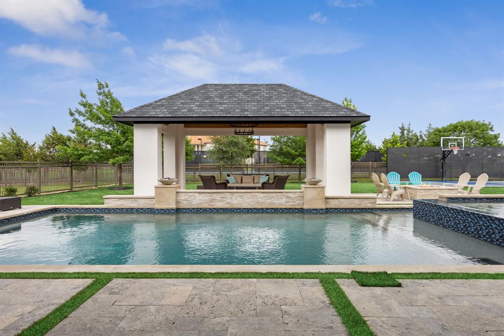 3925 Balfour Court