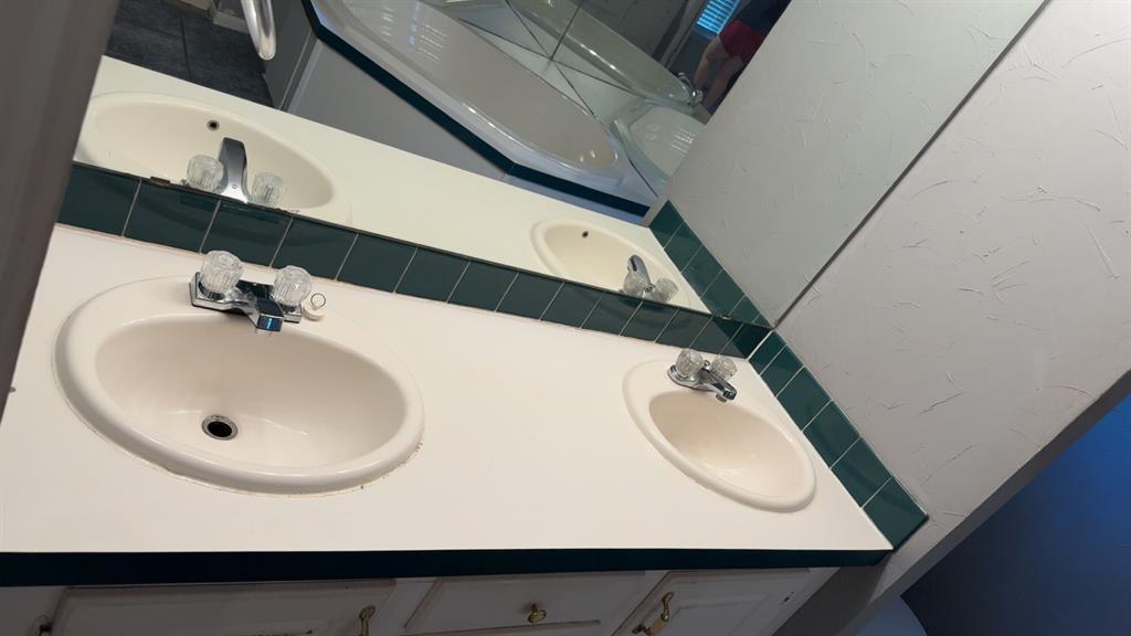 Orig Town Of Lone Oak - Residential