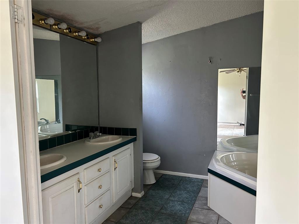 Orig Town Of Lone Oak - Residential