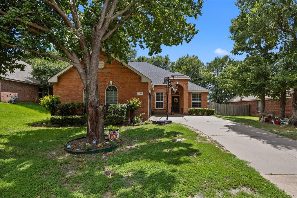 708 Hummingbird Trail