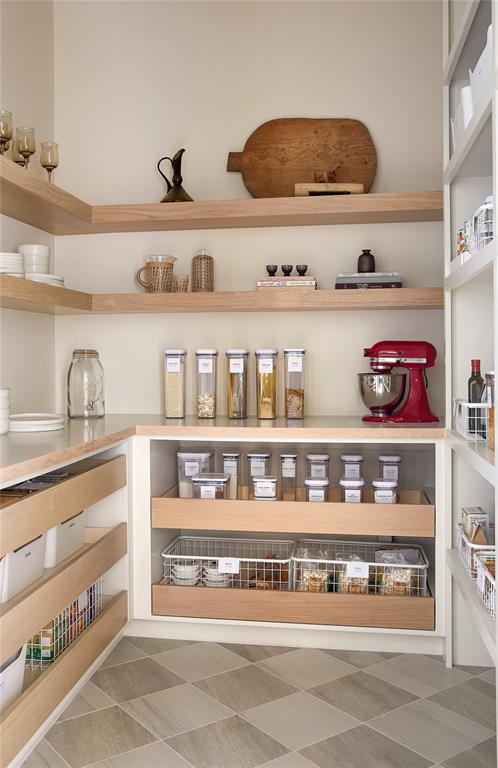 METAIRIE AT SOUTHLAKE - Residential