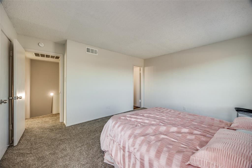 Centre Square 01 Condo - Residential