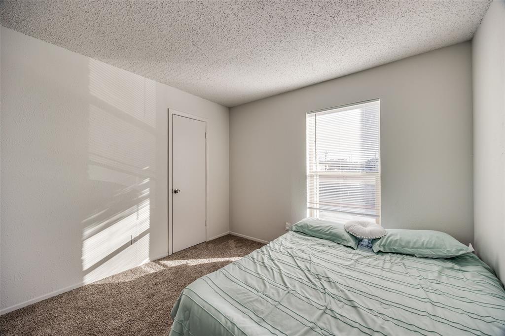 Centre Square 01 Condo - Residential