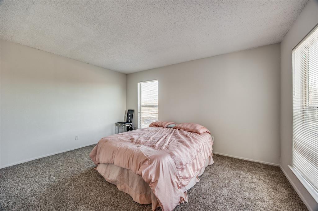 Centre Square 01 Condo - Residential