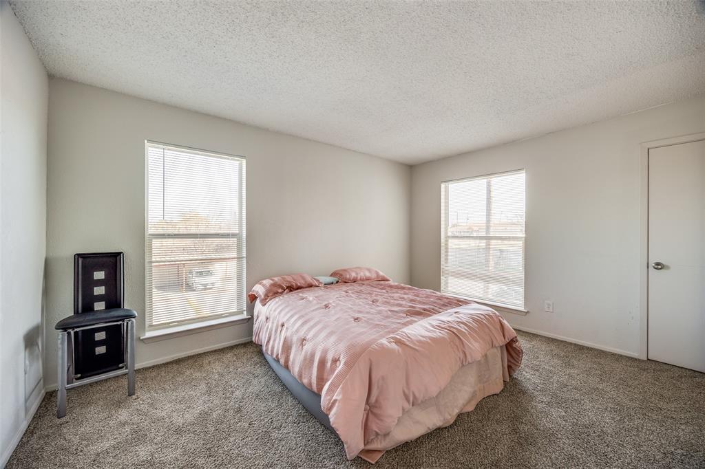 Centre Square 01 Condo - Residential