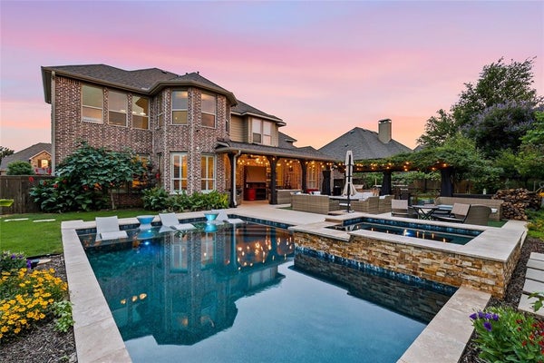 9031 CEDAR RDG, LANTANA, TX 76226 - Image e00a2fa554c6119f7f2206997f37610c/396846094