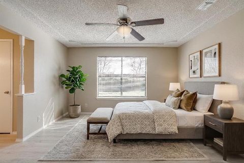 Tiny photo for 1812 Briar Run, Benbrook, TX 76126 (MLS # 21194542)