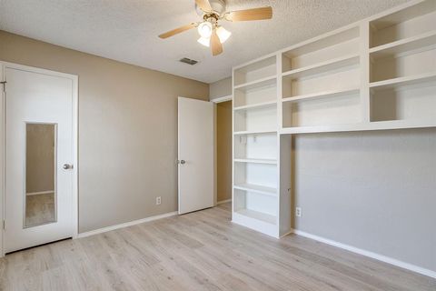 Tiny photo for 1812 Briar Run, Benbrook, TX 76126 (MLS # 21194542)