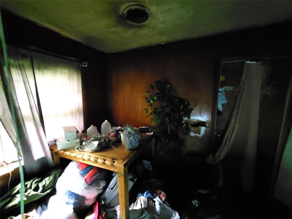 5513 Oak Grove Road W