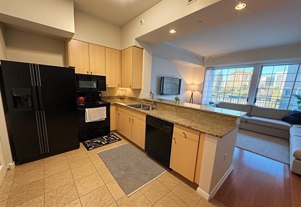 Renaissance On Turtle Creek Condo - Residential