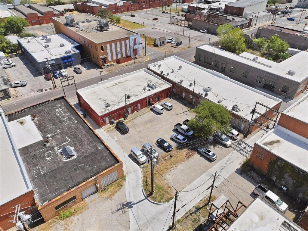 202-221 N Walnut Street 202-21