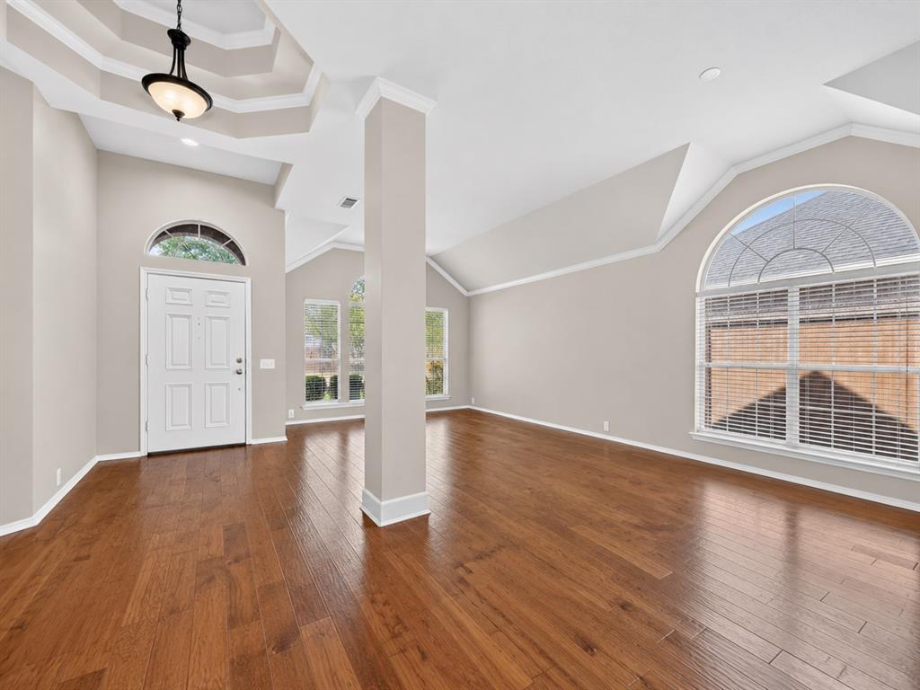 6560 Plantation Lane