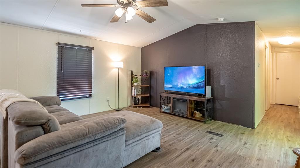 Oak Trail Shores - Residential