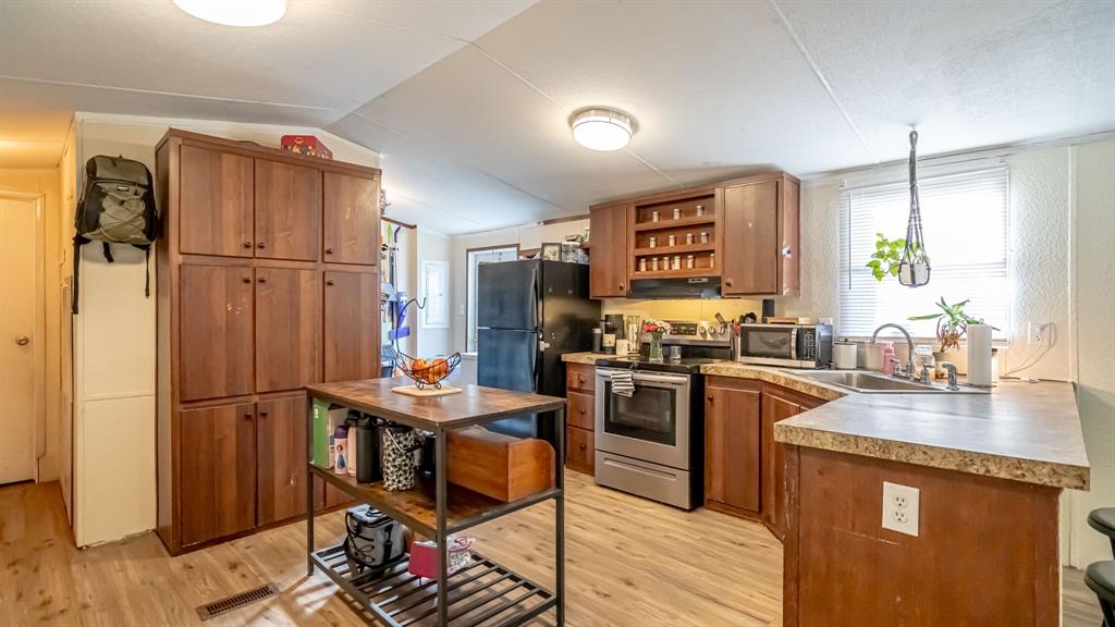 Oak Trail Shores - Residential