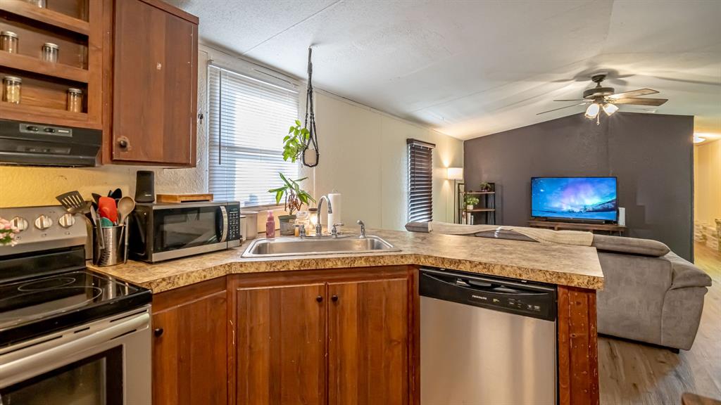 Oak Trail Shores - Residential