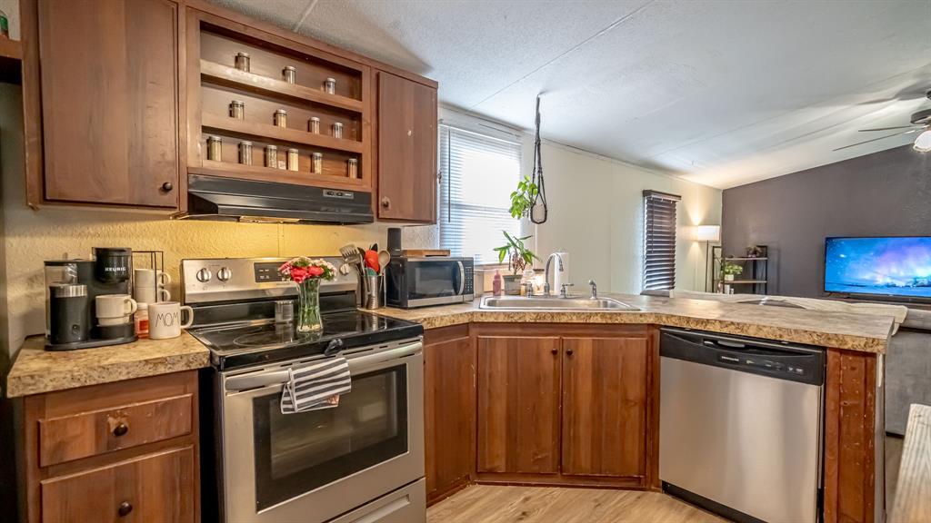 Oak Trail Shores - Residential