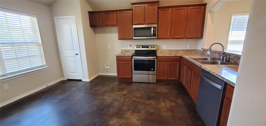 Treaty Oaks - Residential Lease