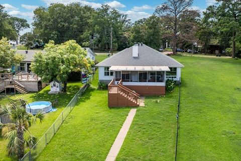 A home in Mabank