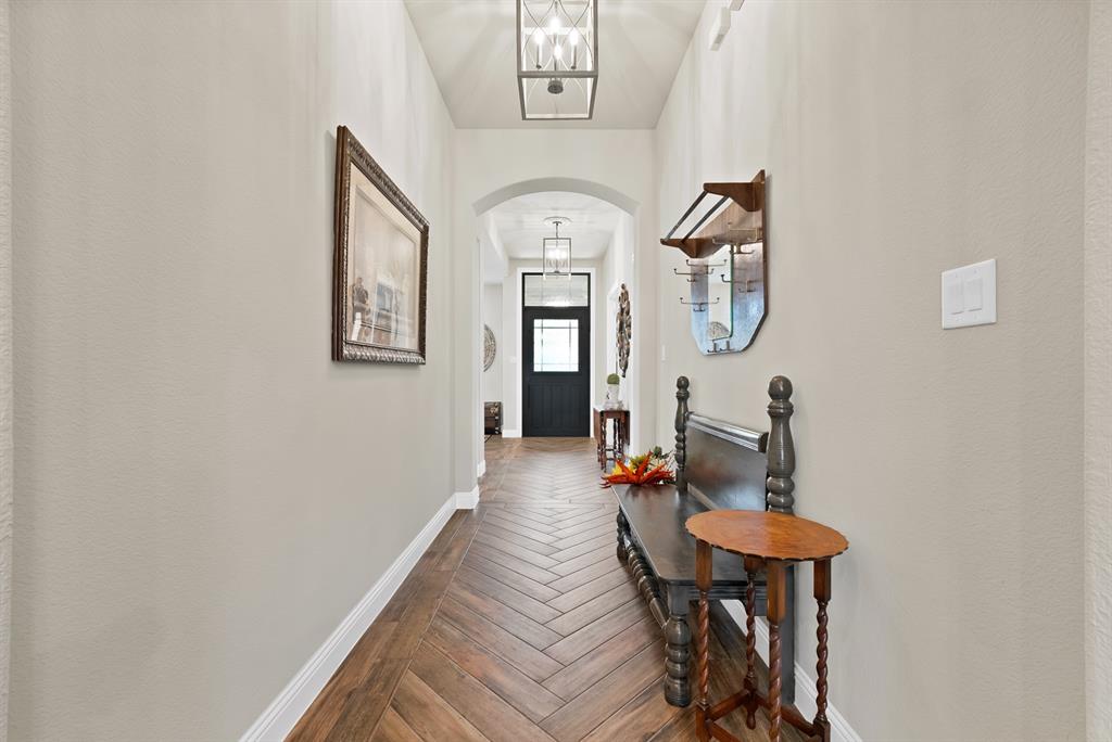 9921 Peninsula Point