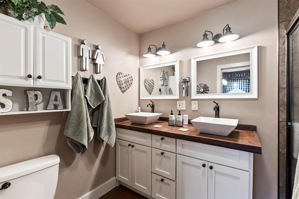 Greenville, Texas 75401, United States, 3 Bedrooms Bedrooms, ,2 BathroomsBathrooms,Residential,Active,147082