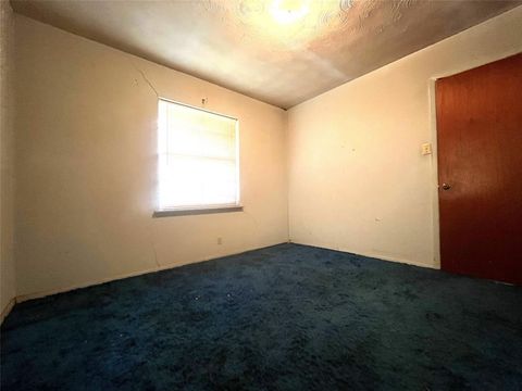 Tiny photo for 507 Lakeshore Drive, Ennis, TX 75119 (MLS # 21100881)