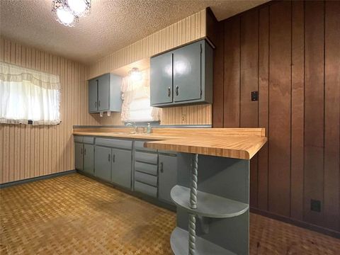 Tiny photo for 507 Lakeshore Drive, Ennis, TX 75119 (MLS # 21100881)