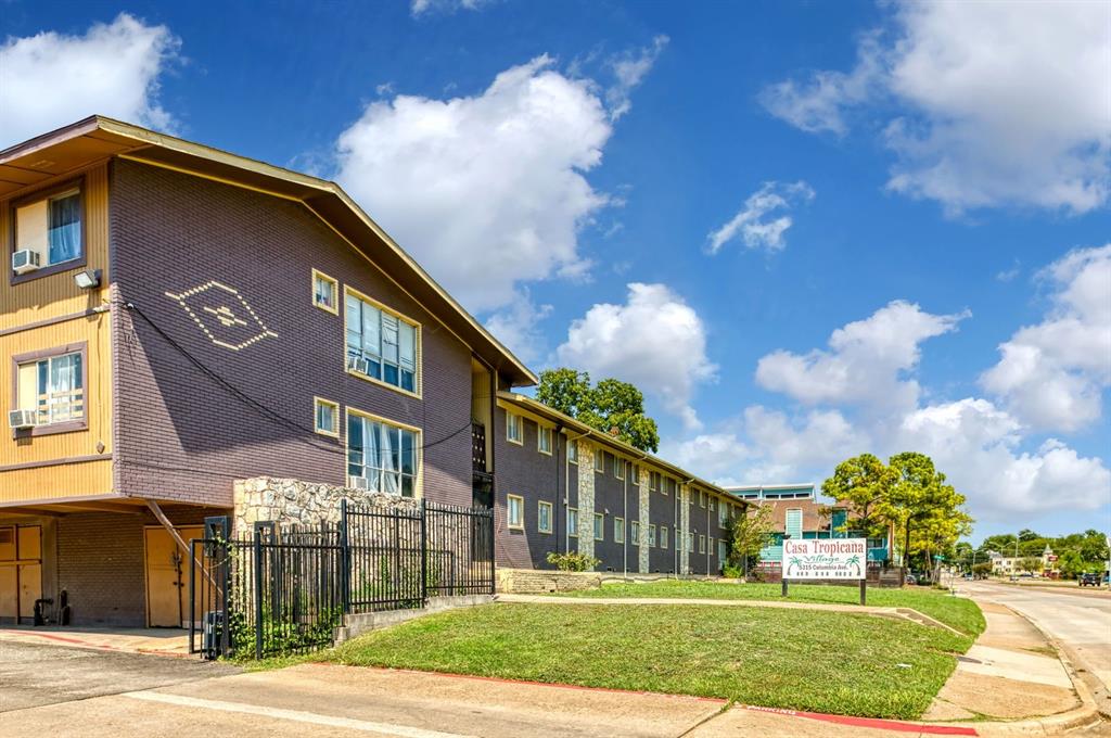 Photo 1 of 14 — 5315 Columbia Avenue 116, Dallas, TX 75214