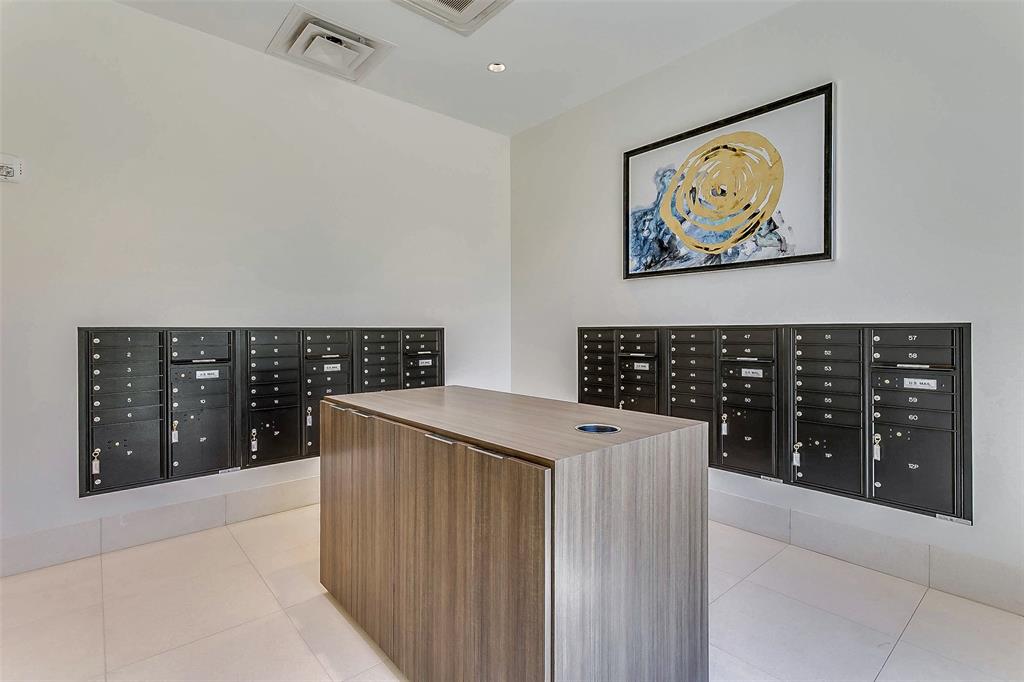 Lakeside Tower - Residential