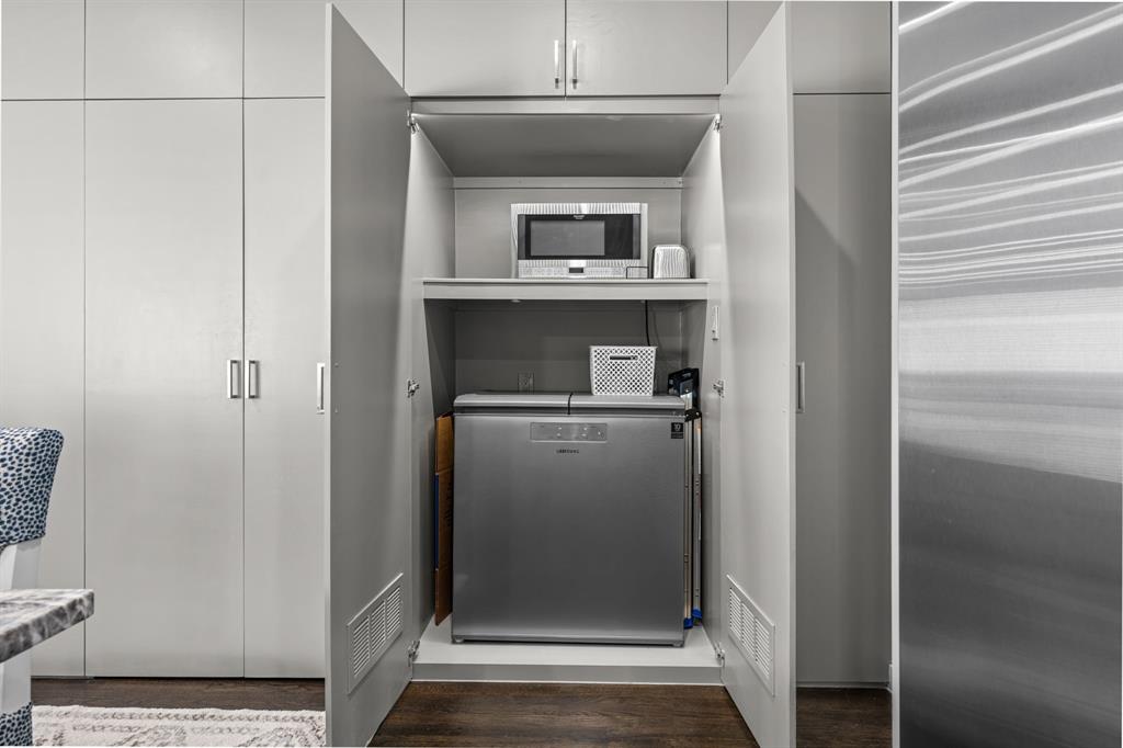 Allen Thomas - Residential