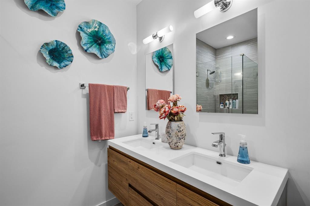 Allen Thomas - Residential