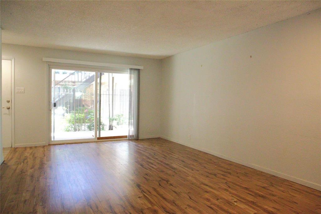 5323 Fleetwood Oaks Avenue 156